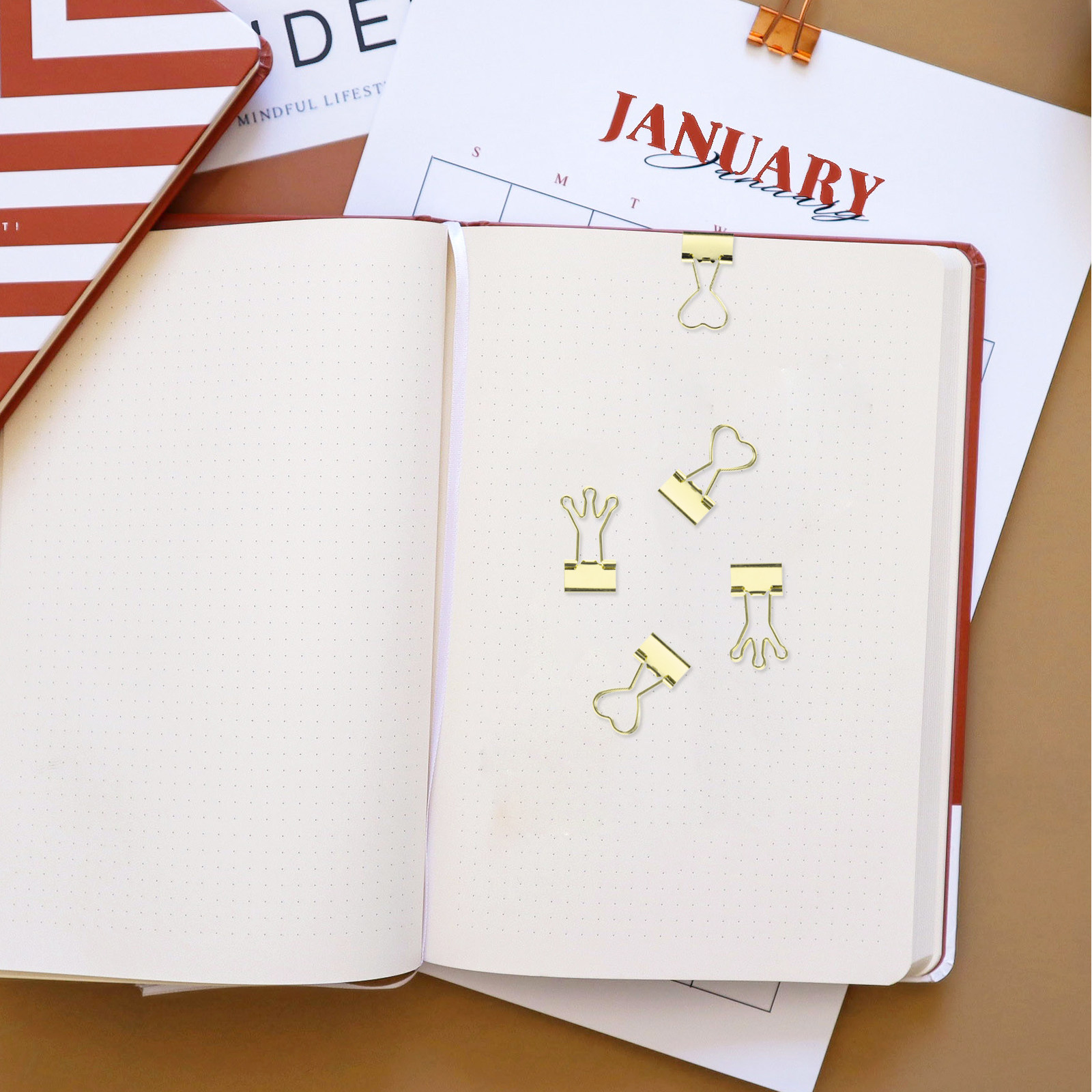 Binder Clip Assorted - คลิปหนีบกระดาษรูปหัวใจ 10 ชิ้น อุปกรณ์สำนักงานโลหะ คลิปหนีบเอกสารอเนกประสงค์ ที่หนีบเอกสารขนาดเล็ก